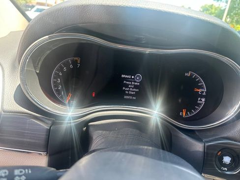 Used 2020 Jeep Grand Cherokee Limited AWD/4WD image 19