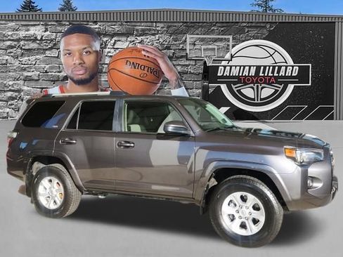 Used 2021 Toyota 4Runner SR5 AWD/4WD image 1