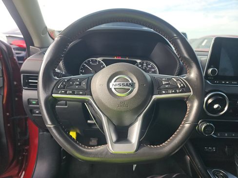 Used 2022 Nissan Sentra SR w/ Lighting Package FWD image 5