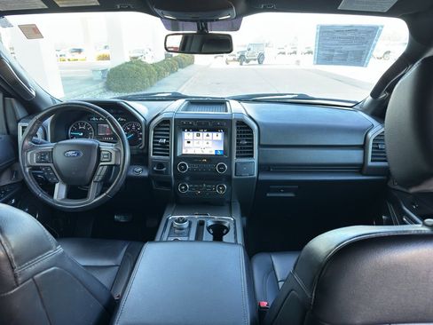 Used 2019 Ford Expedition Max XLT w/ Equipment Group 201A image 11