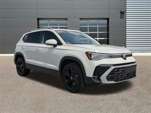 New 2025 Volkswagen Taos SEL image 1