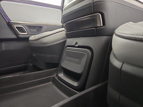 Used 2024 Rivian R1S Adventure AWD/4WD image 33