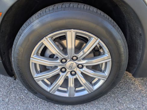 Used 2023 Cadillac XT4 Premium Luxury image 7