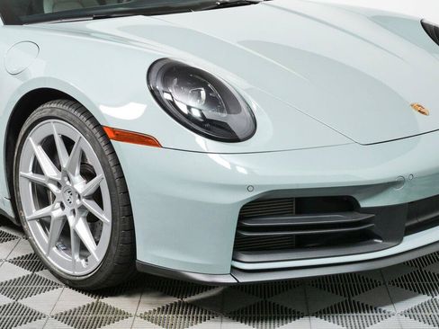 Certified 2025 Porsche 911 Carrera RWD image 36