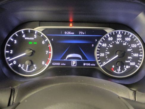 Used 2024 Nissan Sentra SV FWD image 23