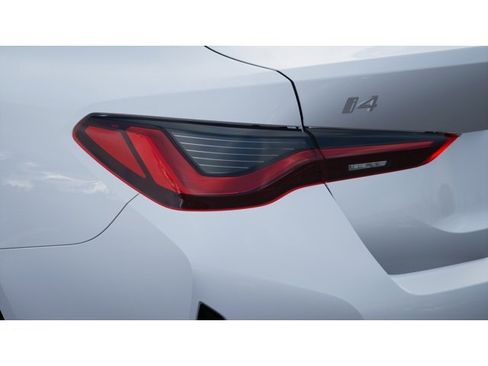 New 2026 BMW i4 eDrive40 image 8