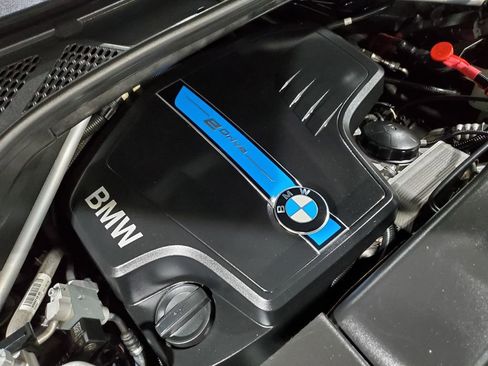 Used 2018 BMW X5 xDrive40e AWD/4WD image 52