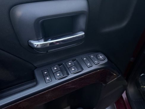 Used 2016 GMC Sierra 1500 SLE w/ SLE Value Package image 39