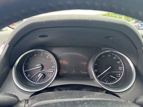 Used 2019 Toyota Camry XLE w/ Navigation Package FWD image 11