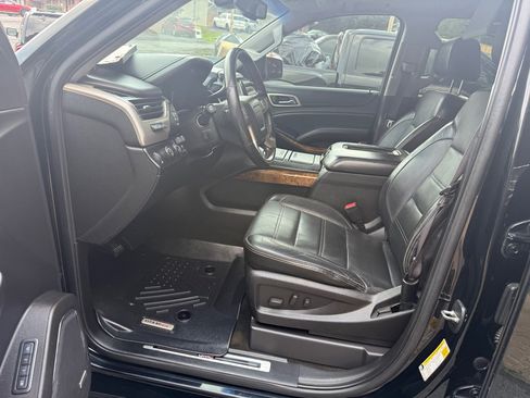Used 2015 GMC Yukon Denali w/ Premium Package AWD/4WD image 30