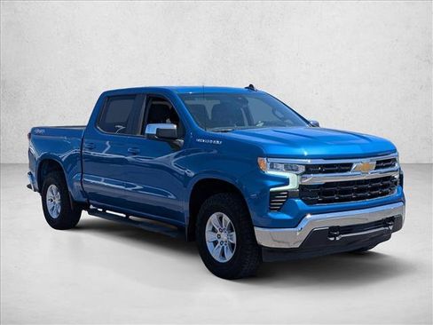 Used 2023 Chevrolet Silverado 1500 LT AWD/4WD image 3