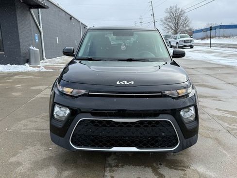 Used 2022 Kia Soul LX image 18