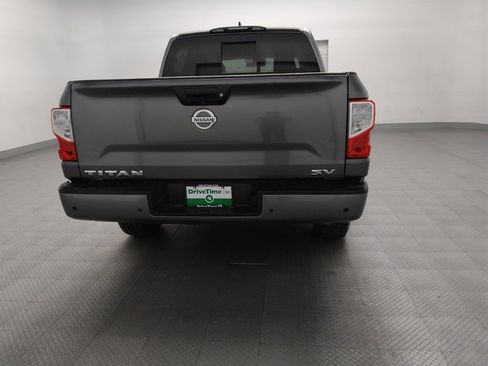 Used 2022 Nissan Titan SV RWD image 9