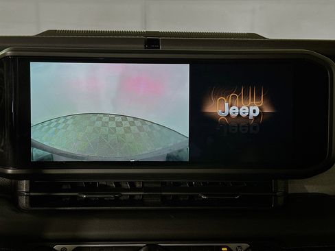 Used 2025 Jeep Wrangler Sahara w/ Safety Group image 24