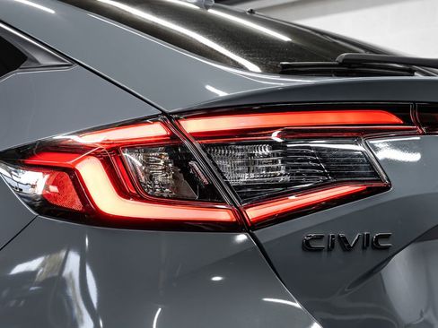 Used 2022 Honda Civic Sport image 14