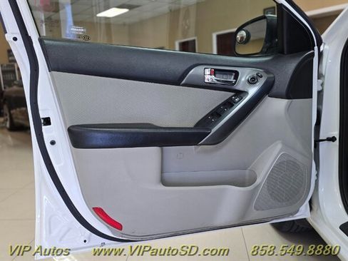 Used 2013 Kia Forte EX image 11