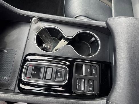 Certified 2023 Honda Pilot Touring image 10