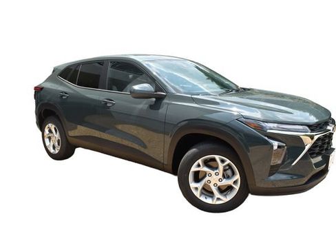 New 2026 Chevrolet Trax LS w/ LS Convenience Package FWD image 2