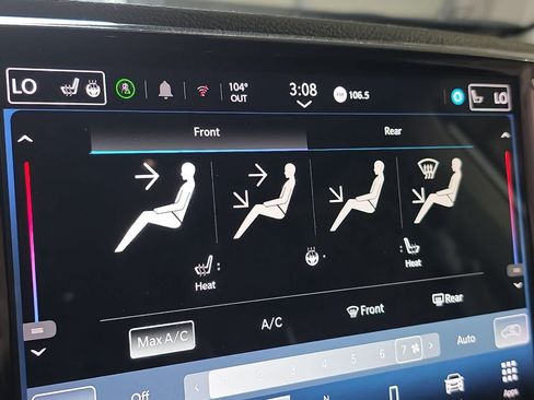 Used 2024 Chrysler Pacifica Limited FWD image 20