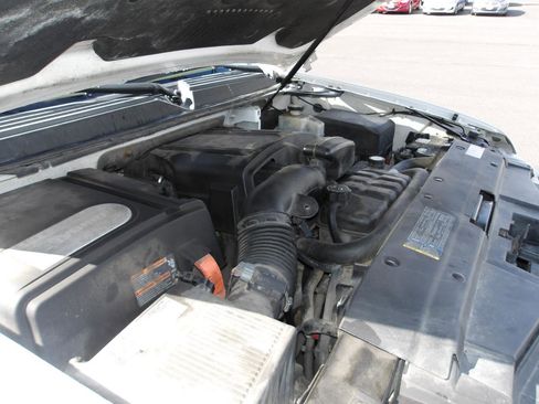 Used 2010 Chevrolet Tahoe 4WD Hybrid image 24