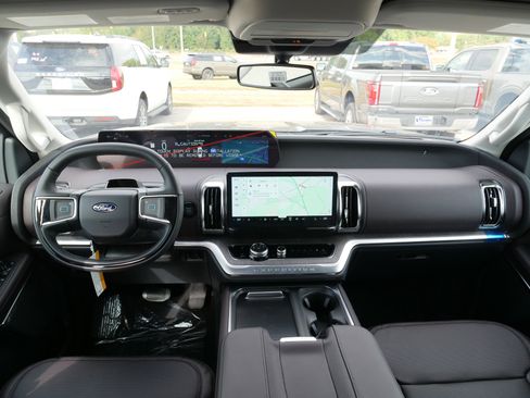 New 2025 Ford Expedition Max Platinum w/ Platinum Ultimate Package image 21