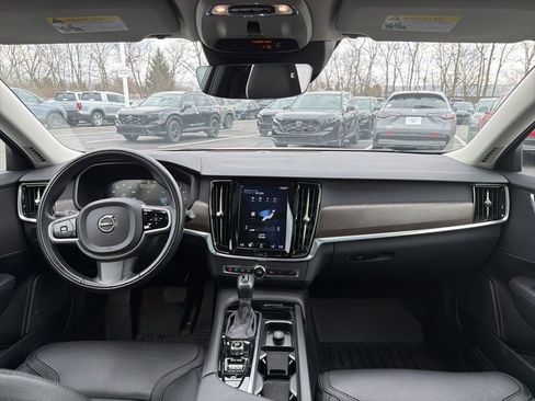Used 2018 Volvo V90 T6 Cross Country w/ Convenience Package image 12