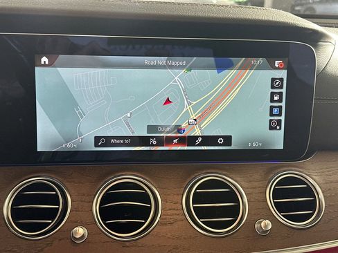Used 2021 Mercedes-Benz E 350 Sedan w/ Premium Package image 5