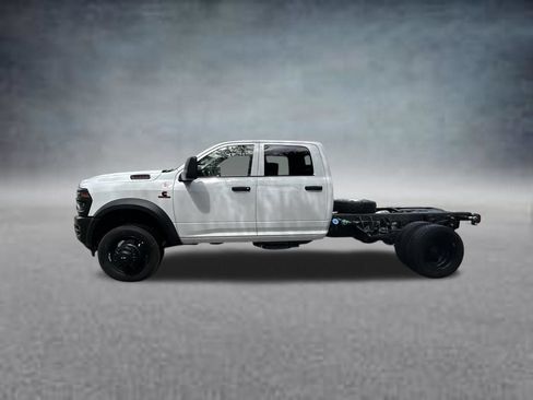 Used 2025 RAM 5500 Tradesman AWD/4WD image 4