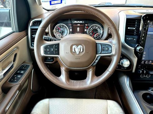 Used 2022 RAM 1500 Laramie AWD/4WD image 23