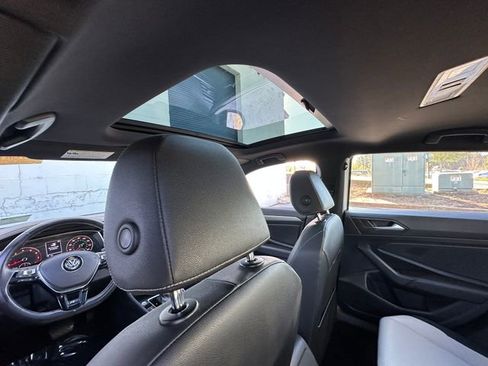 Used 2019 Volkswagen Jetta R-Line image 32