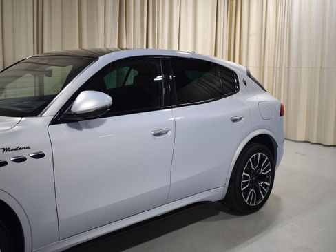 Certified 2023 Maserati Grecale Modena AWD/4WD image 2