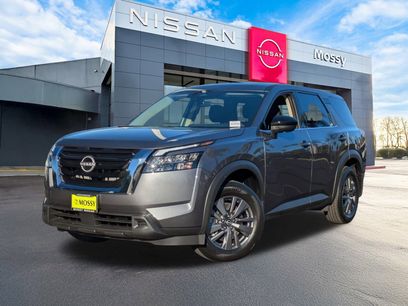 New 2025 Nissan Pathfinder S