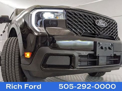 Certified 2025 Ford Maverick Lariat w/ Black Appearance Package image 26
