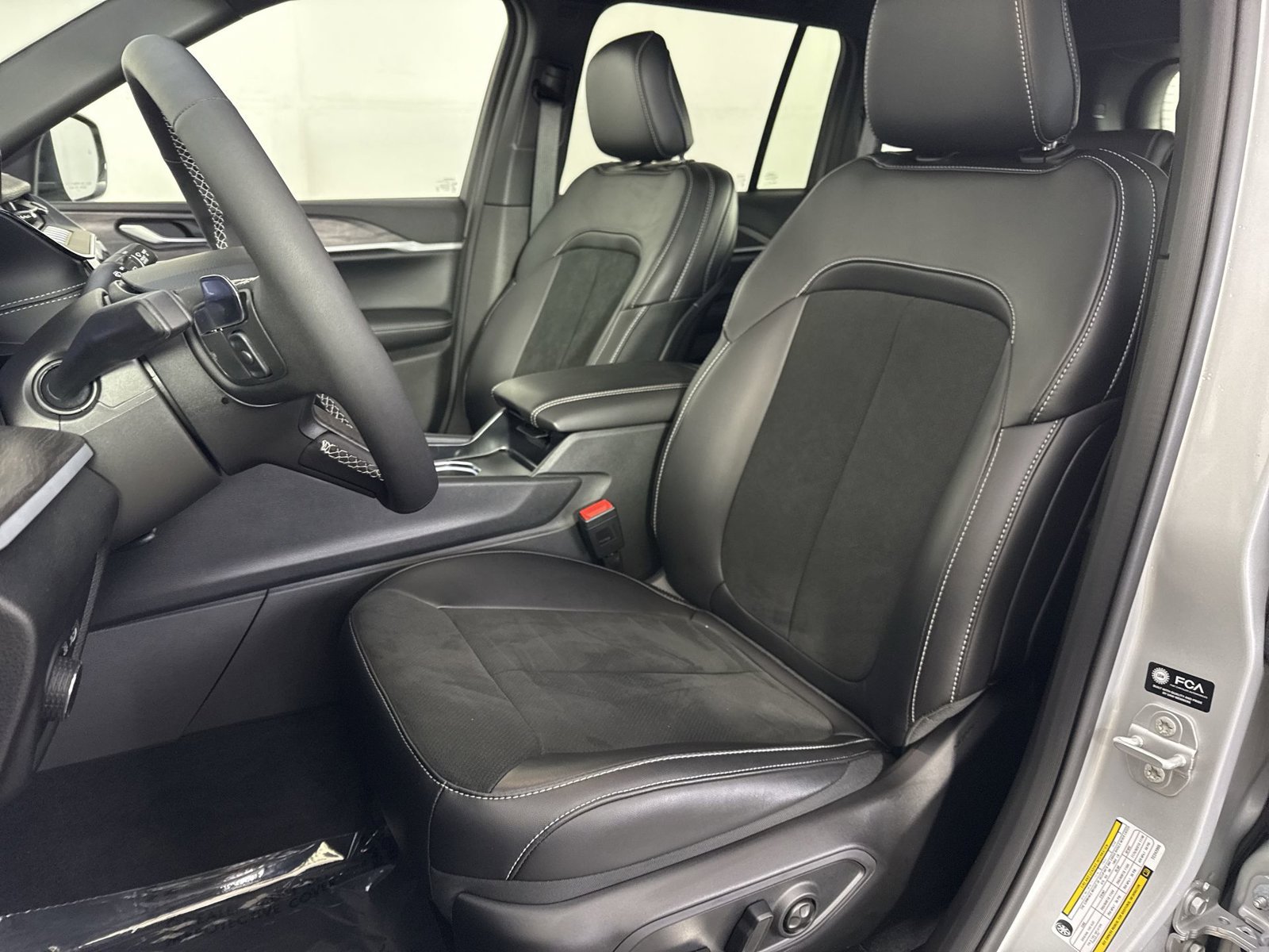 Used 2026 Jeep Grand Cherokee Altitude AWD/4WD image 20