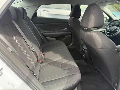 Used 2024 Hyundai Elantra SEL image 13