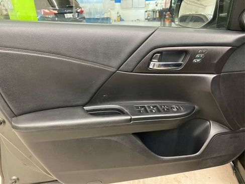 Used 2015 Honda Accord EX-L image 25