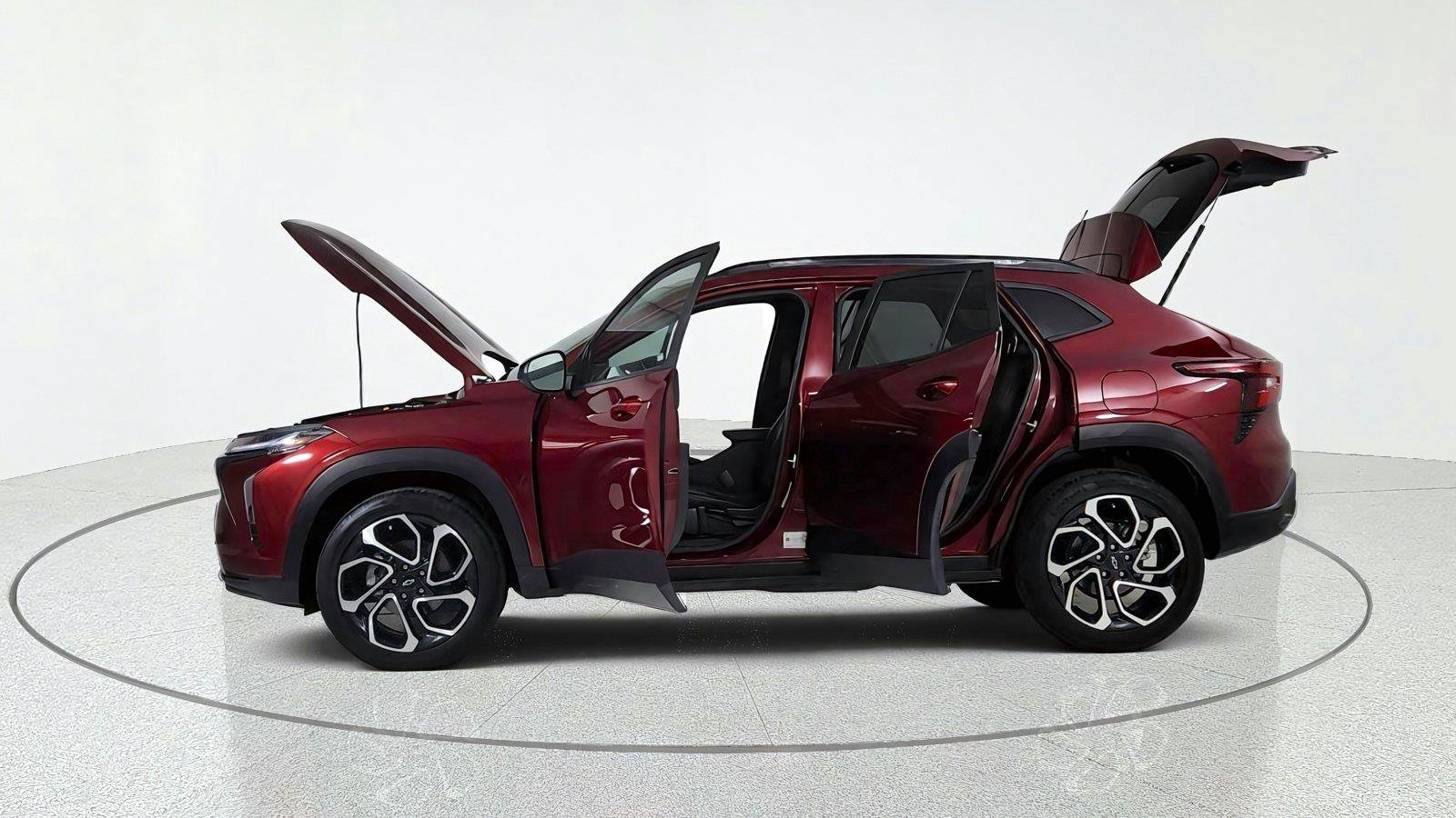 Used 2024 Chevrolet Trax RS w/ Driver Confidence Package FWD image 11