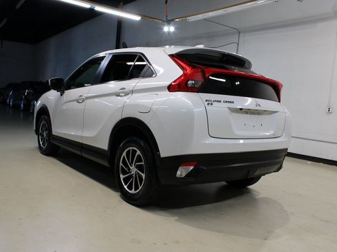 Used 2020 Mitsubishi Eclipse Cross ES image 4