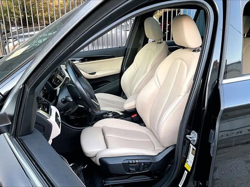 Used 2019 BMW X1 sDrive28i w/ Convenience Package image 7