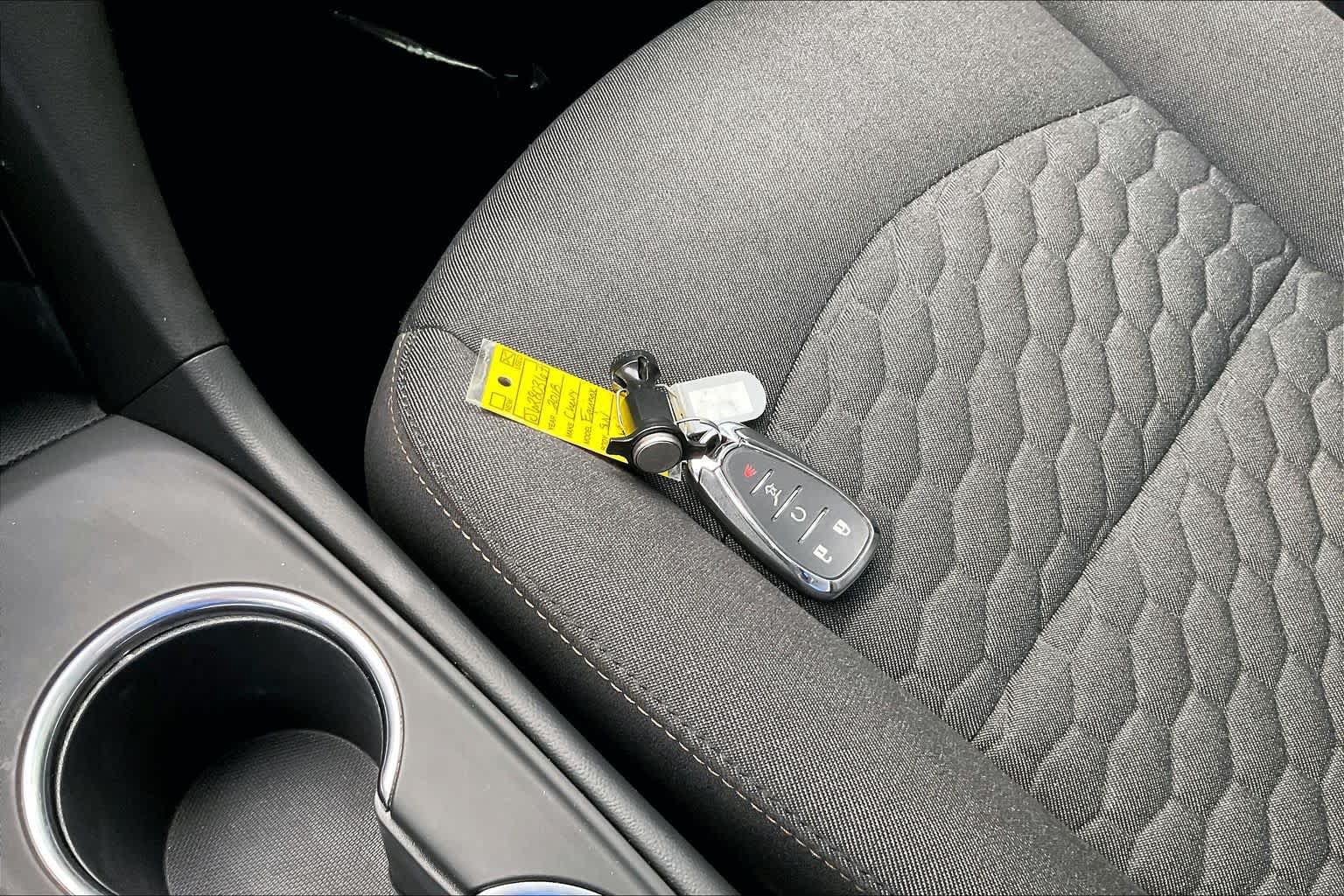 Used 2018 Chevrolet Equinox LT FWD image 15