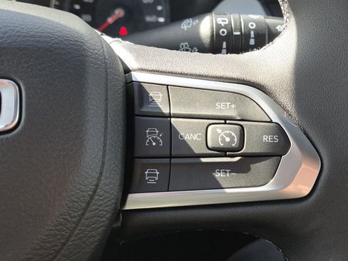 Used 2026 Jeep Compass Limited AWD/4WD image 12