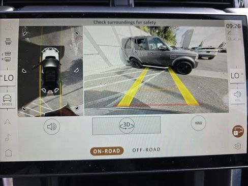 Certified 2024 Land Rover Discovery Sport Dynamic SE image 25