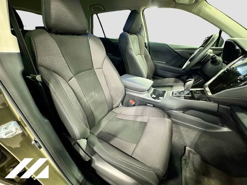 Certified 2025 Subaru Outback Premium AWD/4WD image 29