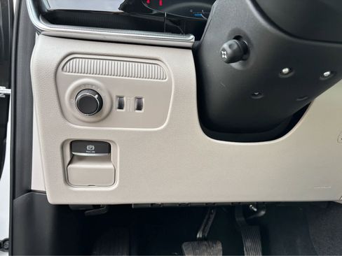 New 2026 Jeep Grand Wagoneer Summit w/ Premium Group III image 23