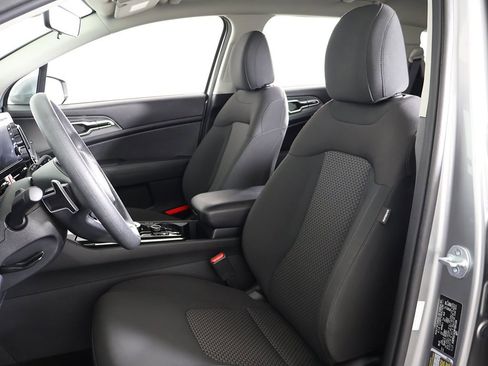 Used 2023 Kia Sportage LX image 27