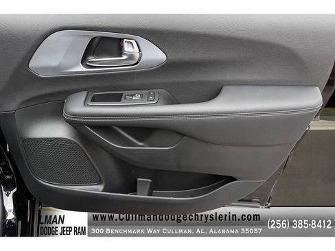 New 2026 Chrysler Pacifica Limited w/ S Appearance Package image 23