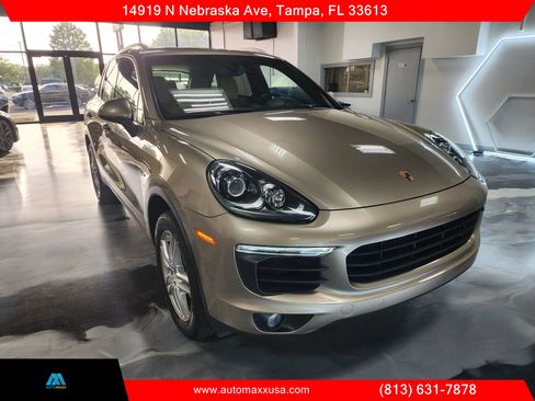 Used 2016 Porsche Cayenne S w/ Premium Package image 13