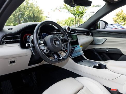 Certified 2023 Maserati Grecale Modena AWD/4WD image 27