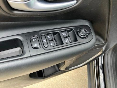 Certified 2019 Jeep Renegade Limited AWD/4WD image 11