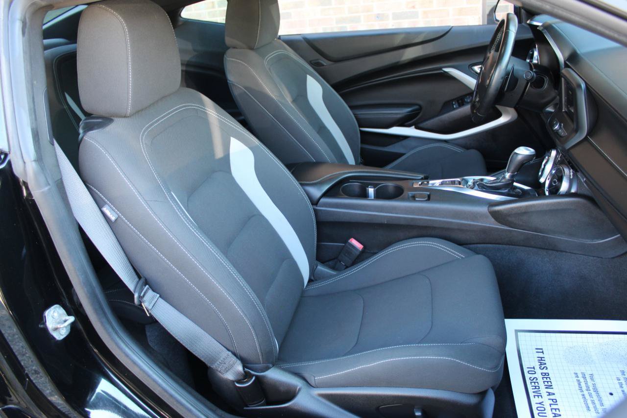 Used 2020 Chevrolet Camaro LT RWD image 16